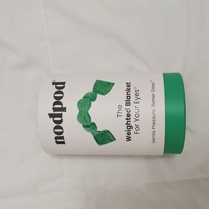 New in box Nodpod Eye Mask - weighted blanket for your eyes in Green (#2of3)